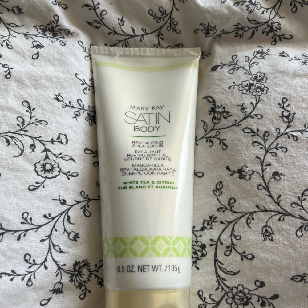 SEALED unopened Mary Kay Satin Body Revitalizing Shea Scrub